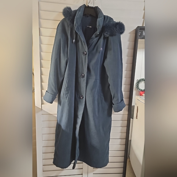 $8 Nuge Collection Long Winter Coat if you buy another item $35 up - Picture 1 of 9